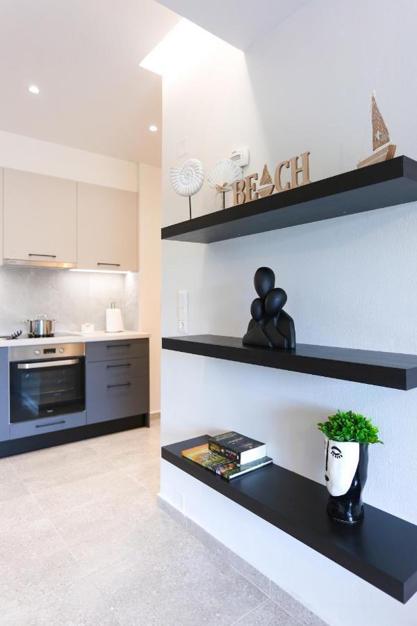 Dione Seaside Apartment Hersonissos (Crete)